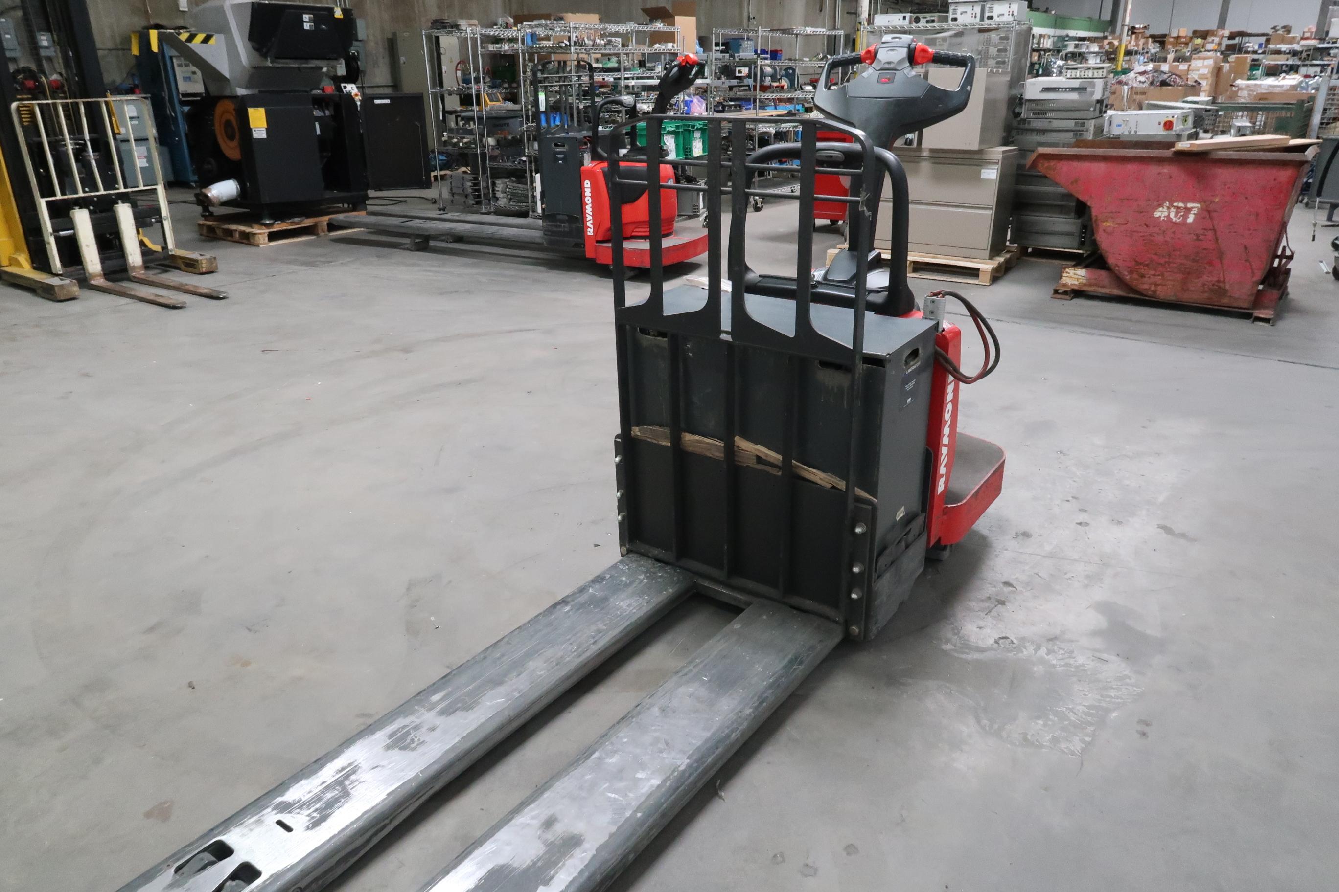 2013 Raymond 8410 Electric End Rider Double Pallet Truck Pallet Jack